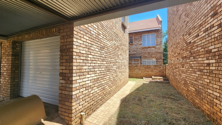 To Let 3 Bedroom Property for Rent in Baillie Park North West